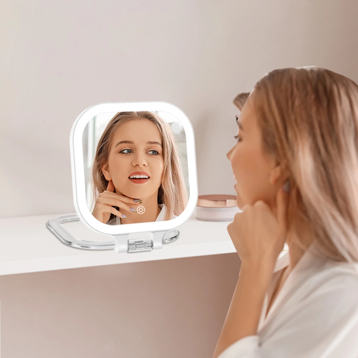 Funtouch SM420 lightweight and foldable makeup mirror, perfect for travel and on-the-go makeup touch-ups, easy to store in bags.